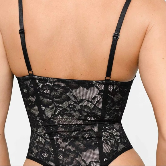 Popilush Lace Corset Style Deep V-Neck Shapewear Bodysuit - Picture 3 of 4